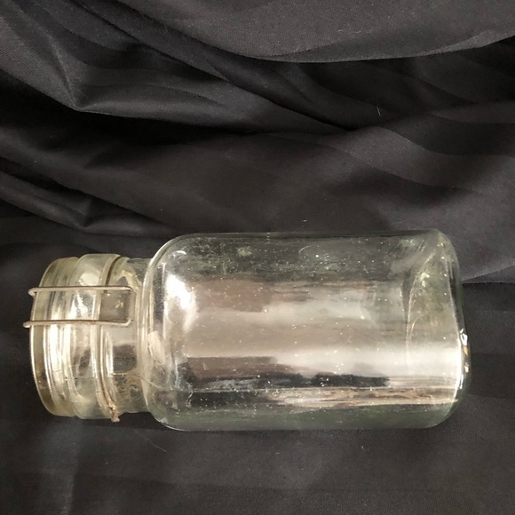 Antique Queen Quart Canning Jar - Picture 5 of 16